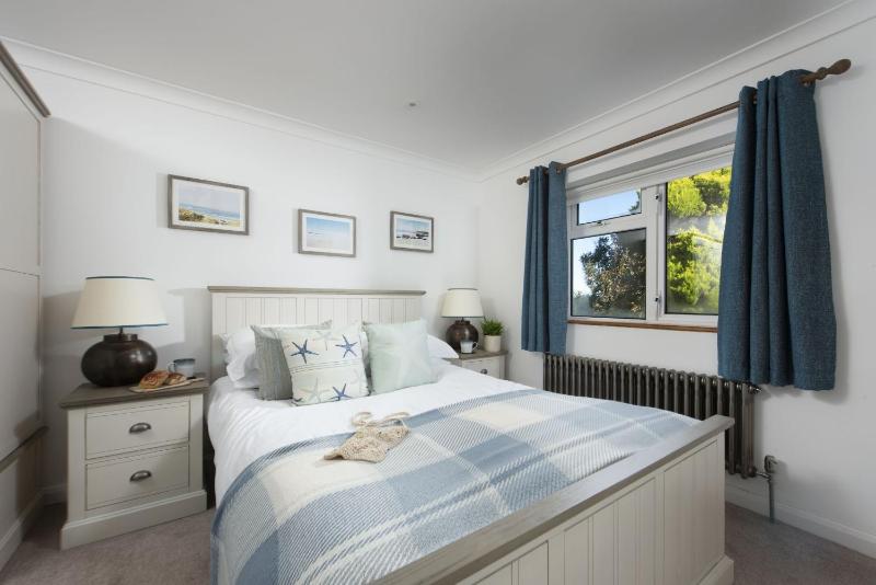 Sennen Sands- Free Parking - Free WiFi - Self Check In - Close to Beach - Pets Welcome - image 36