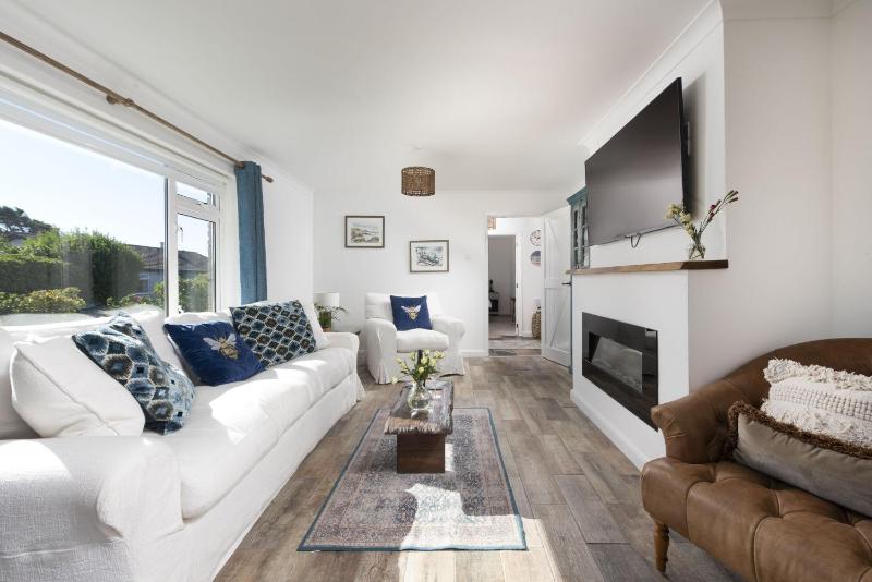 Sennen Sands- Free Parking - Free WiFi - Self Check In - Close to Beach - Pets Welcome - image 34