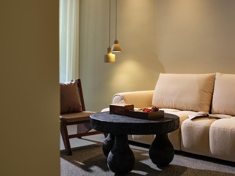 Zhangjiajie ZEN Retreat-FairyLand & Free one way pick up serviceFree Shuttle to East Gate of Forest ParkSecret Hiking RouteRiver TracingMini Forest ParkAffordable LuxuryToursim Service 莫问禅意 - image 41
