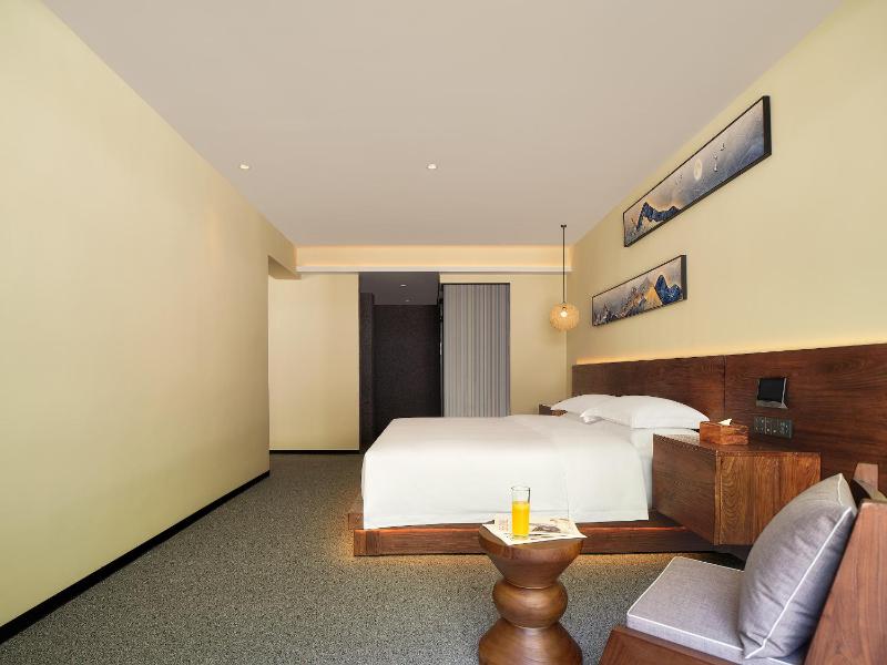 Zhangjiajie ZEN Retreat-FairyLand & Free one way pick up serviceFree Shuttle to East Gate of Forest ParkSecret Hiking RouteRiver TracingMini Forest ParkAffordable LuxuryToursim Service 莫问禅意 - image 42