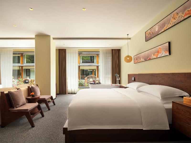 Zhangjiajie ZEN Retreat-FairyLand & Free one way pick up serviceFree Shuttle to East Gate of Forest ParkSecret Hiking RouteRiver TracingMini Forest ParkAffordable LuxuryToursim Service 莫问禅意 - image 19