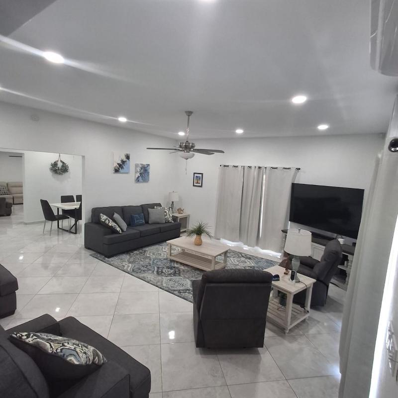 Caribbean Breeze- 4 Bedroom- 4 ensuite bathrooms - image 6