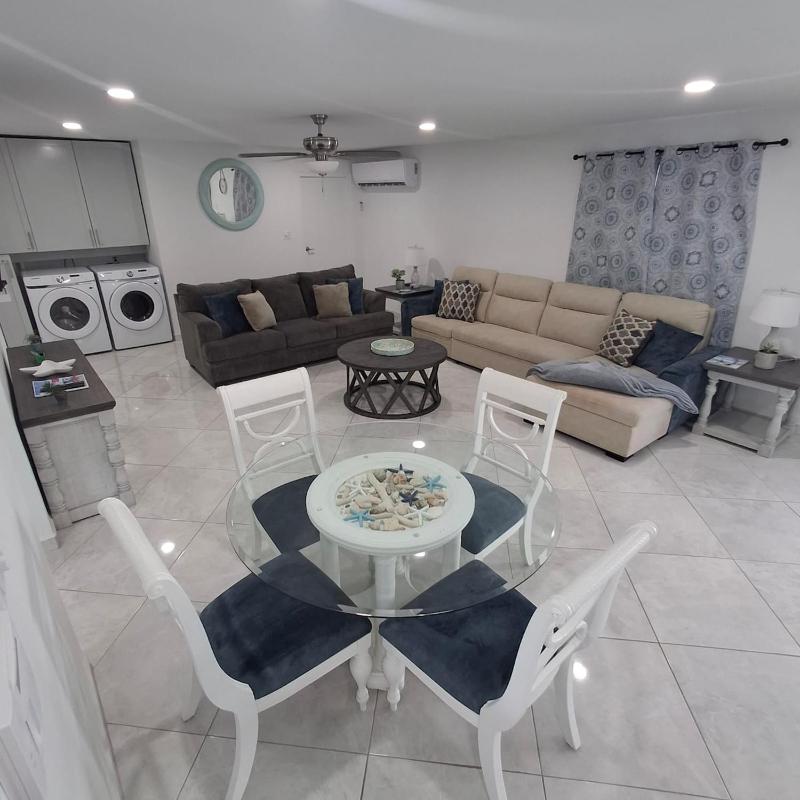 Caribbean Breeze- 4 Bedroom- 4 ensuite bathrooms - image 8