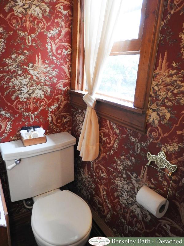 Double Room with Private External Bathroom image 4