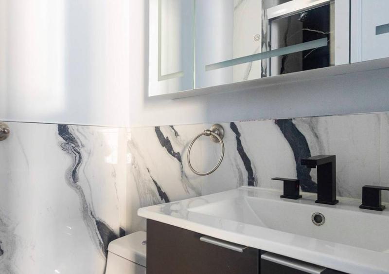 Midtown West 2 Bedroom Furnished Apartment Rental - image 7