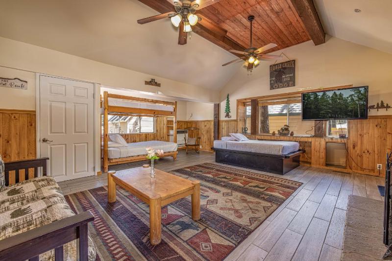 Big Bear Lakefront Lodge - image 19