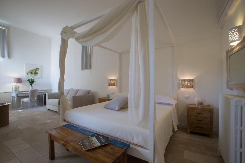 Superior King Room image 1