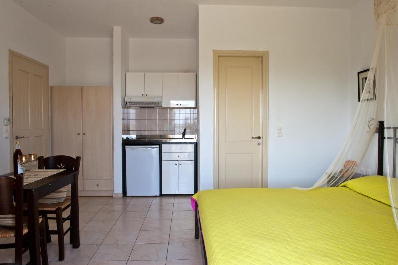 Studio with Sea View (2 Adults) image 1