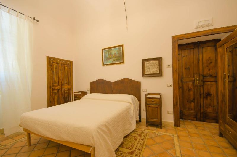 Classic Triple Room image 4