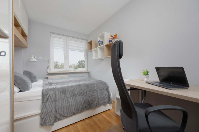 Comfortable Apartment with Air Conditioning and Balcony in the Capital by Noclegi Renters - image 6
