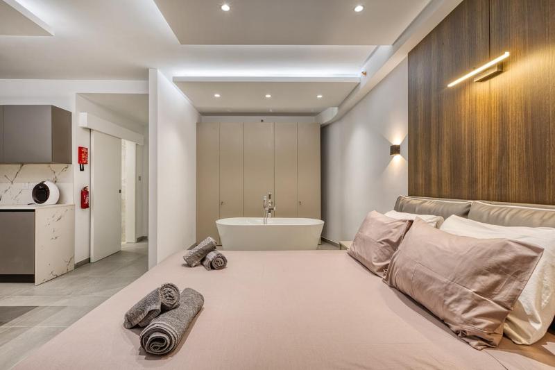 Offshore Suites Apartment in St Julians Centre - image 10