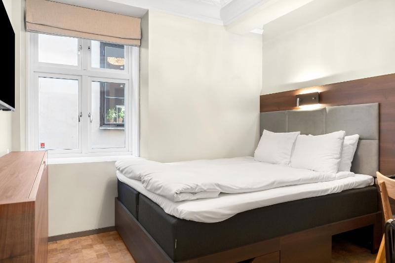 At Old Town Aparthotel - image 10