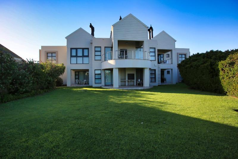 Ellefsen Golf Suite 108 Langebaan 4-sleeper - image 13