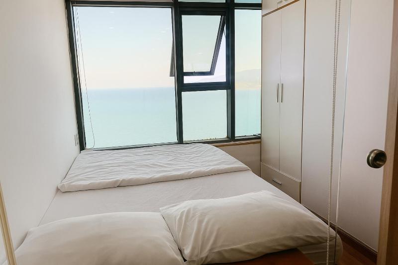 Sunrise Sea View Apartment - image 6