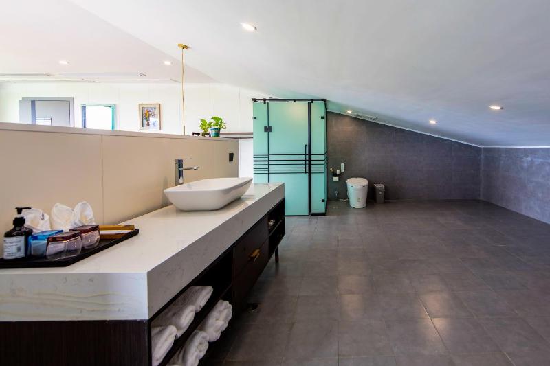 Zhangjiajie Cloudscape Lodge-English Services-Near the Ticket Gate - image 33