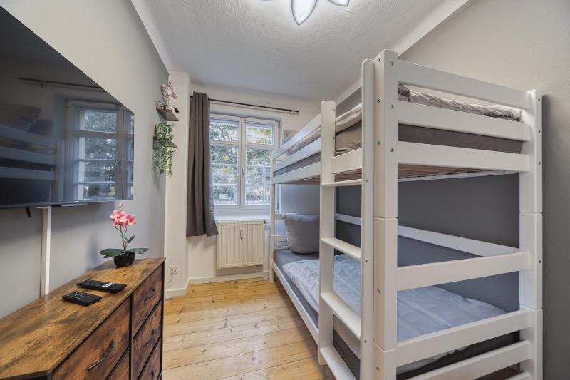 DresdenStay Modern 3 Schlafzimmer Balkon Kamin PS4 - image 3