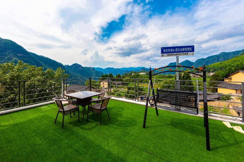 Zhangjiajie Cloudscape Lodge-English Services-Near the Ticket Gate - image 50
