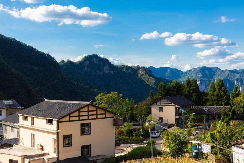 Zhangjiajie Cloudscape Lodge-English Services-Near the Ticket Gate - image 44