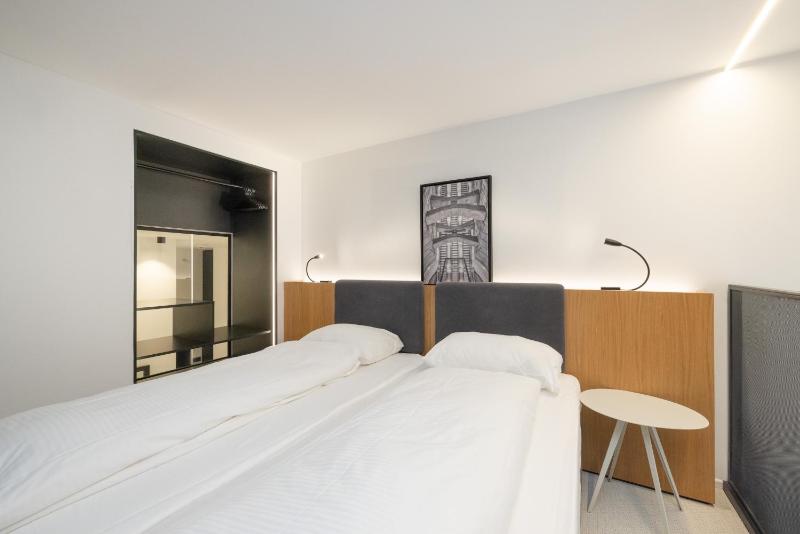 Fesh Lofts 10min to city center AC & Kitchen - image 16