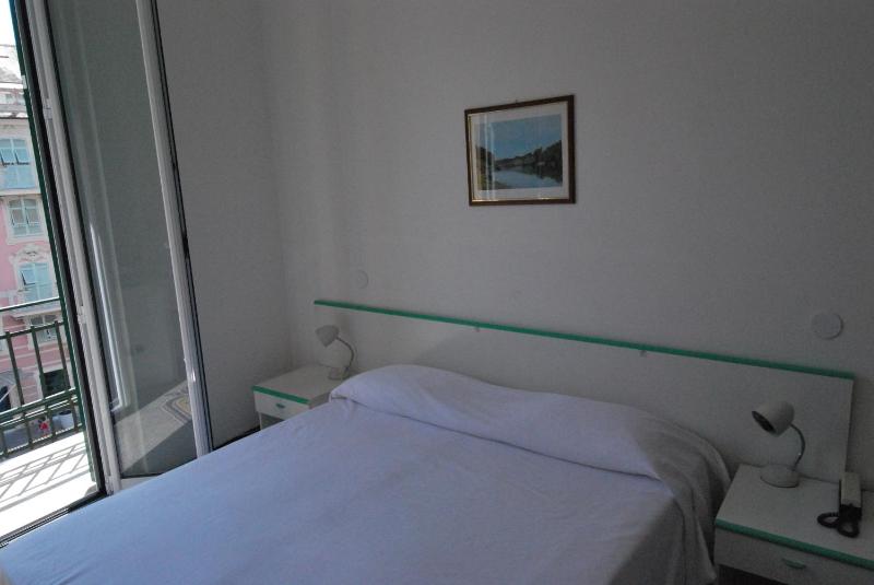 Double or Twin Room with Shared Bathroom image 4