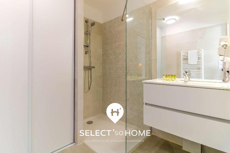 SELECT'soHOME - Appartement pour 6 personnes à deux pas des commerces et de la plage de La Favière ! - ILOA-C03 - image 12