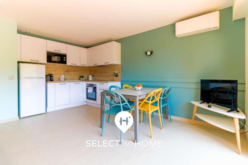SELECT'soHOME - Appartement pour 4 personnes - Proche plage et parking privé - PARCFO-11 - image 5