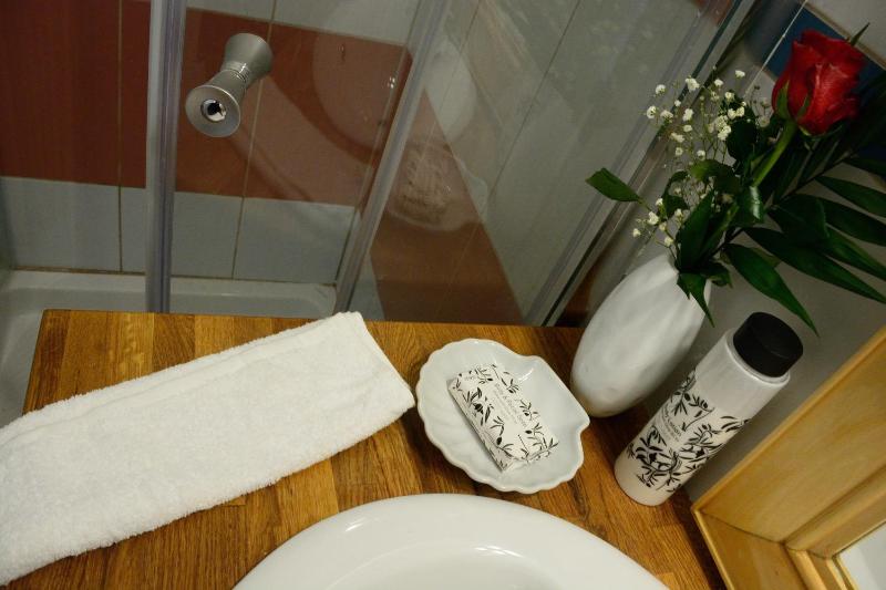 Deluxe Apartment with Sea View image 2