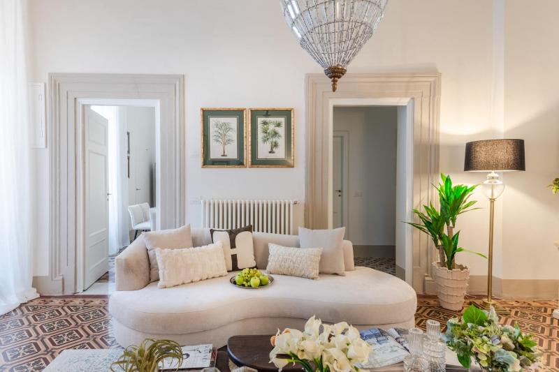 The Frescoed Tale 3 Bedrooms Apartment - image 19