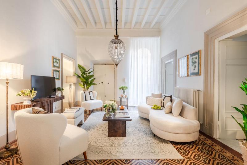 The Frescoed Tale 3 Bedrooms Apartment - image 28