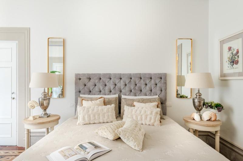 The Frescoed Tale 3 Bedrooms Apartment - image 25