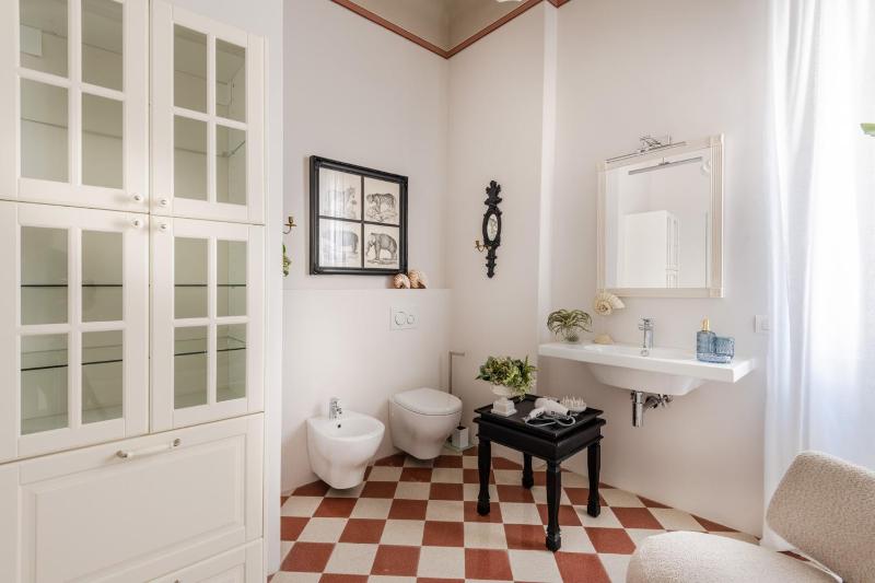 The Frescoed Tale 3 Bedrooms Apartment - image 17