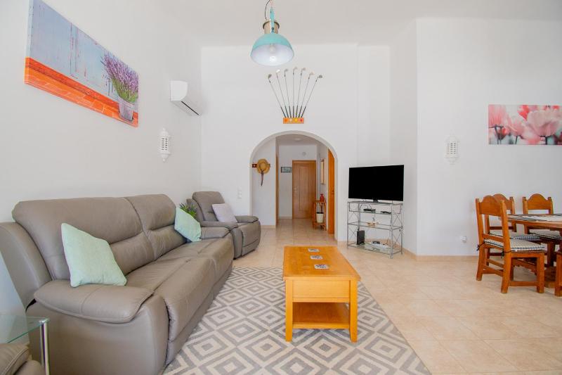 Casa Thea family villa with private heated swimm - image 16