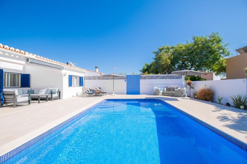 Casa Thea family villa with private heated swimm - image 39