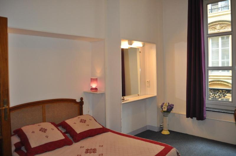 Double Room image 2