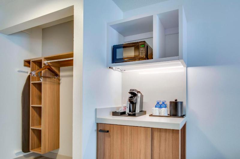 Hilton Garden Inn Louisville Airport - image 18
