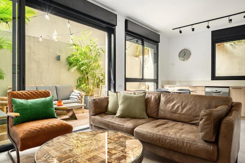 Eclectic Vision by TLV2RENT - image 10
