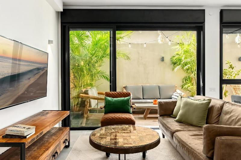 Eclectic Vision by TLV2RENT - image 15