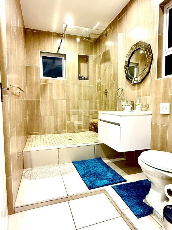 Umoya Executive Apartment - image 7