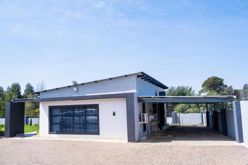 Nkoyoyo Cottage Retreat - image 3