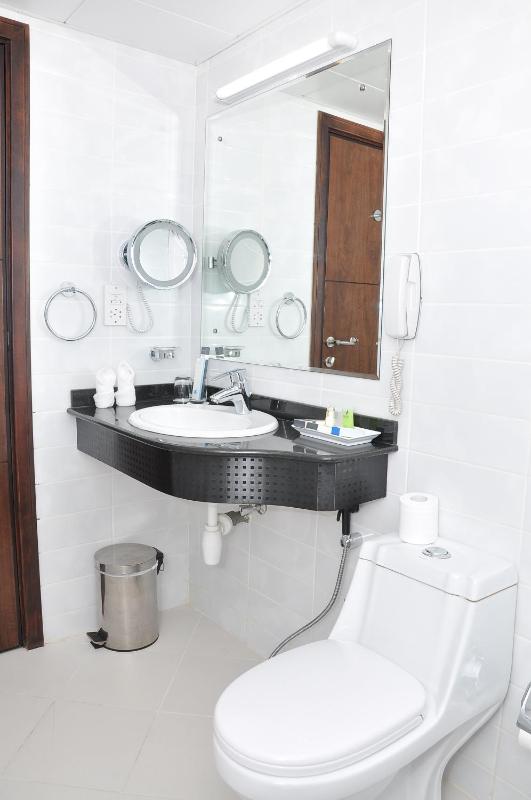 Executive Suite image 3