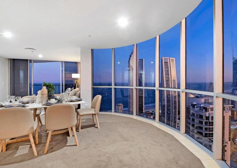 Level 45 Sub-Penthouse in Towers of Chevron - Hosted by Coastal Letting Co. - image 14