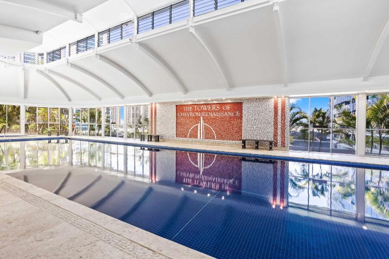 Level 45 Sub-Penthouse in Towers of Chevron - Hosted by Coastal Letting Co. - image 2