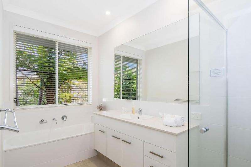 Byron Beauty - 33 Cowper Street - image 9