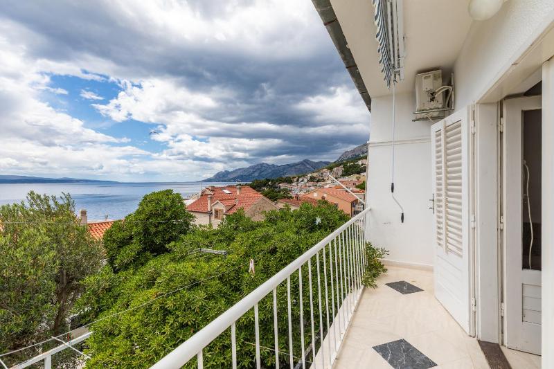 Family-friendly apartments with swimming pool Brela Makarska - 22910 - image 30