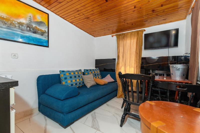 Family-friendly apartments with swimming pool Brela Makarska - 22910 - image 24