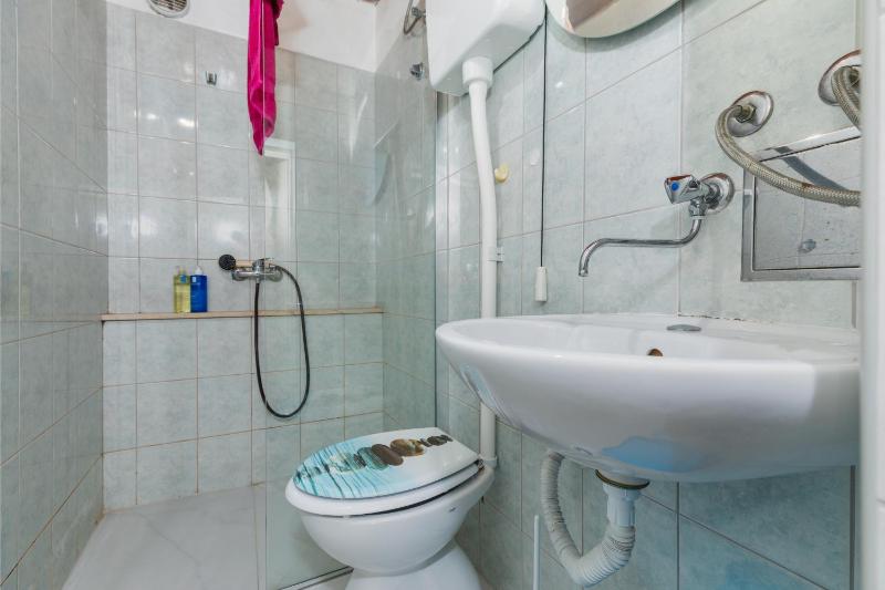 Family-friendly apartments with swimming pool Brela Makarska - 22910 - image 32
