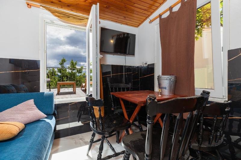 Family-friendly apartments with swimming pool Brela Makarska - 22910 - image 19