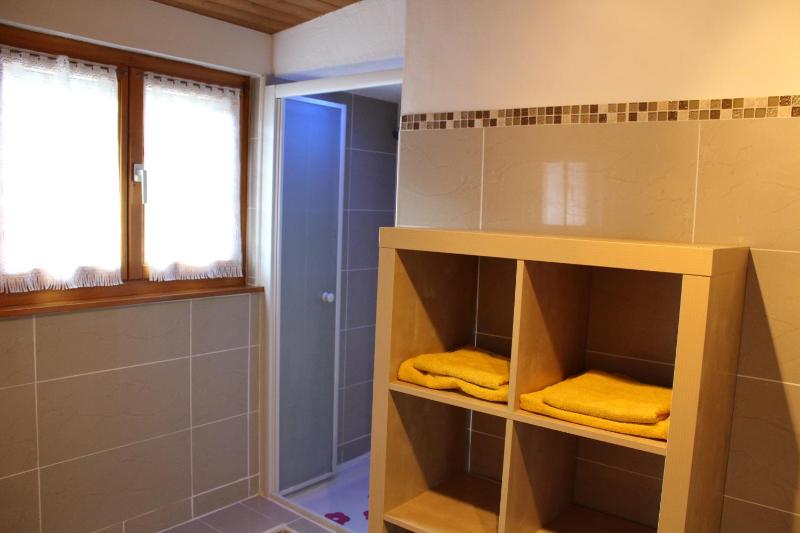 Classic Double Room image 4