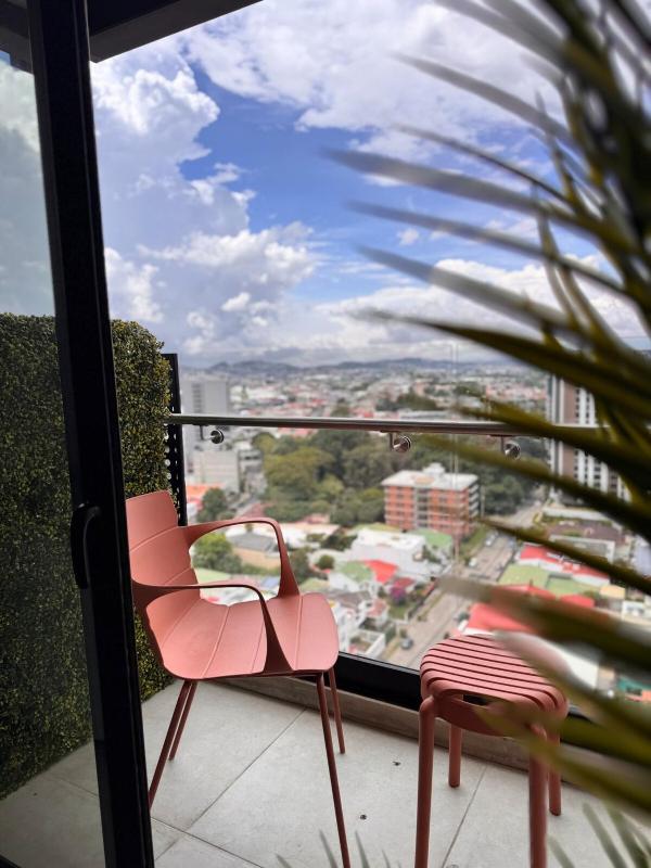 Spectacular view and comfort from the 21st floor - image 8