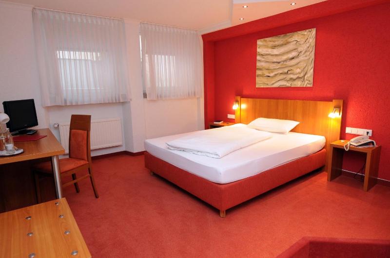 Triple Room image 3